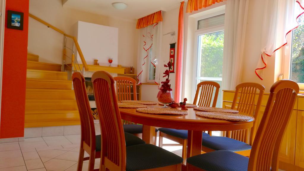 Aurora Premium Home Győr Exteriör bild